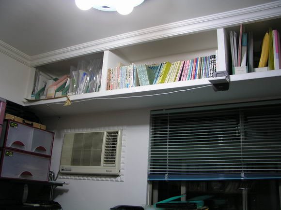 bookshelf_03.jpg